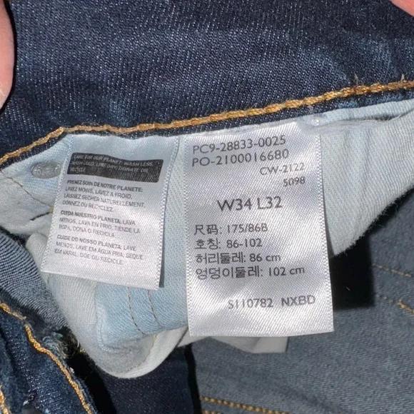 ❌SOLD❌ - Levi's 512 Dark Blue Jeans - Picture 3 of 5